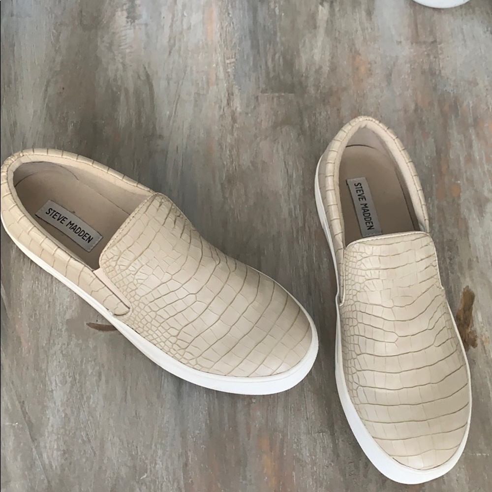 Steve Madden Sneakers